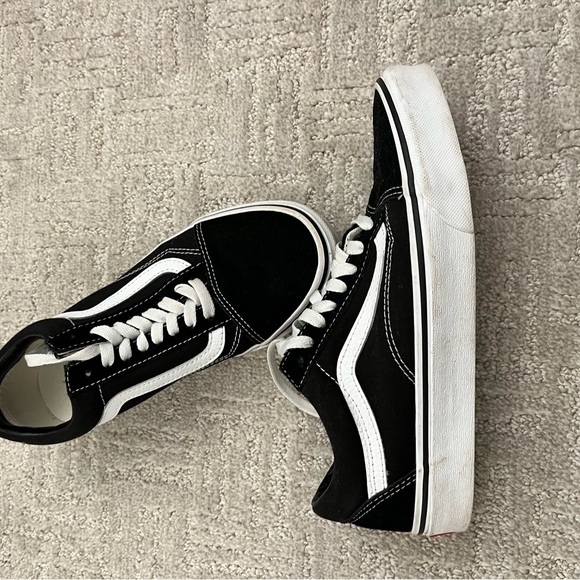 Vans Black and White Sneakers - Picture 2 of 4